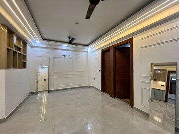 3 BHK Builder Floor For Sale in Sector 104