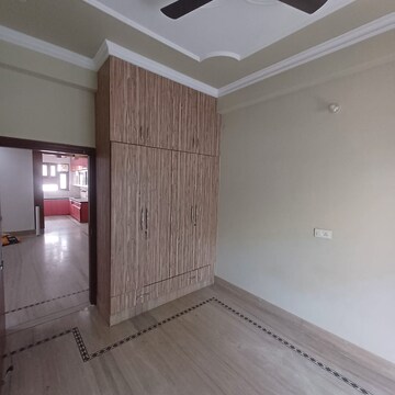 Room in 3 BHK Builder Floor at Sector 23 – for Rent