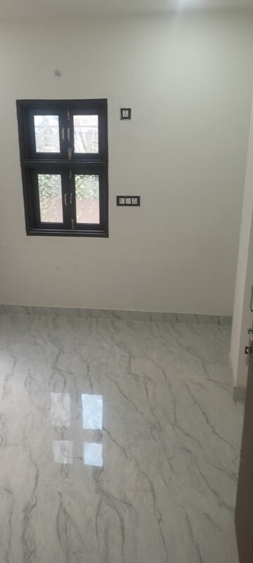 2 BHK Builder Floor For Sale in Mahavir Enclave