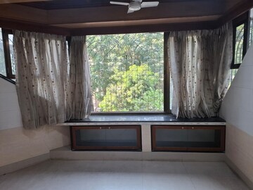  3 BHK Apartment at Tarapore Towers, Andheri West – for Rent