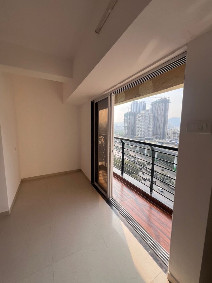 Room, majiwada 3 Bedroom 1000 Sq.Ft. Apartment In Majiwada Thane 7900919