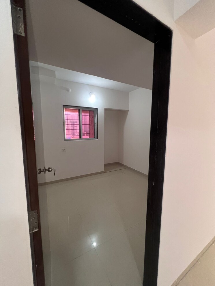 Room, majiwada 3 Bedroom 1000 Sq.Ft. Apartment In Majiwada Thane 7900919