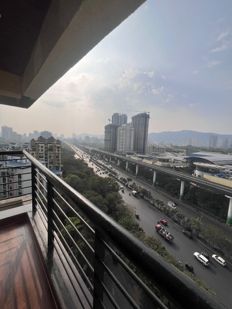 Balcony, majiwada 3 Bedroom 1000 Sq.Ft. Apartment In Majiwada Thane 7900919