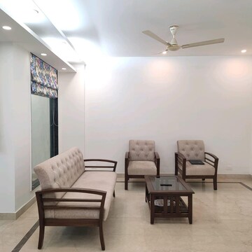 Living Room in 4 BHK Builder Floor at DLF Pink Town House, Dlf City Phase 3 – for Rent