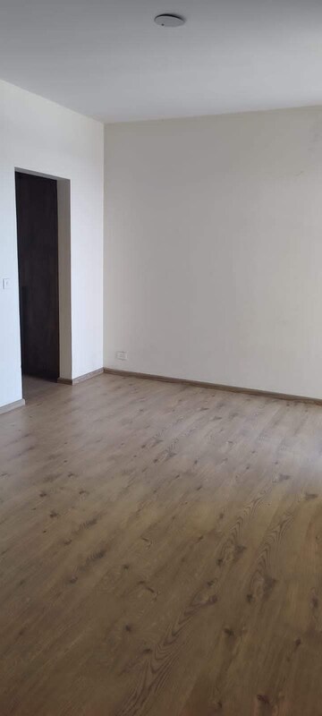 Room in 3 BHK Apartment at Experion The Heart Song, Sector 108 – for Rent
