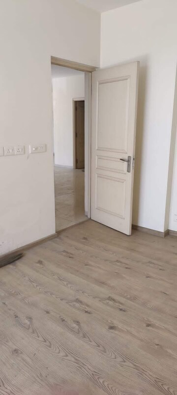 Room in 3 BHK Apartment at Experion The Heart Song, Sector 108 – for Rent