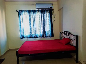 Bedroom in 2 BHK Apartment at Thane West – for Rent