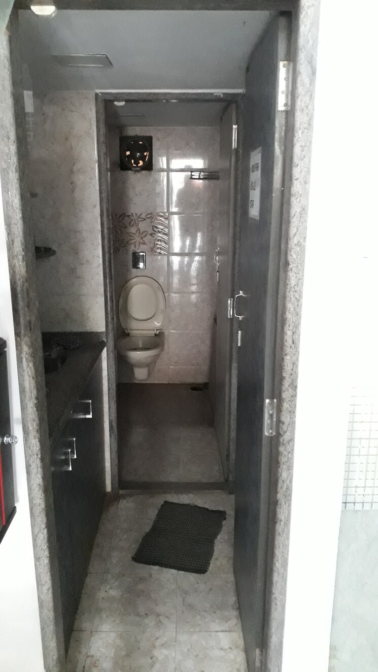 Washroom, wagle industrial estate Commercial Office Space 500 Sq.Ft. In Wagle Industrial Estate Thane 7901000