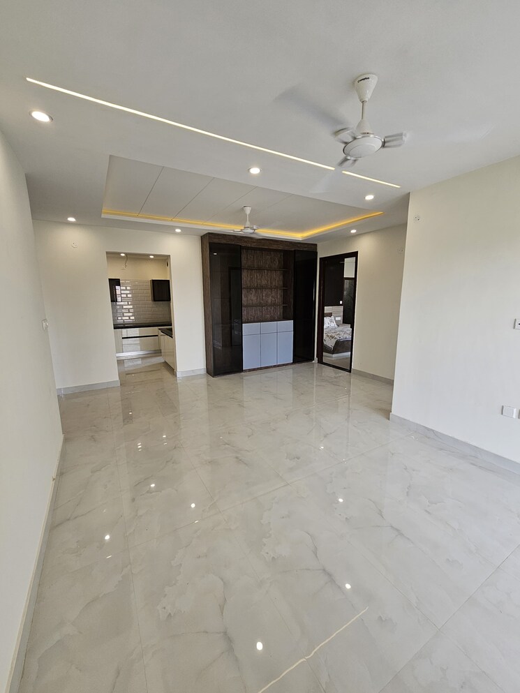 Room, sector 127 3 Bedroom 1730 Sq.Ft. Builder Floor In Sector 127 Mohali 7901112