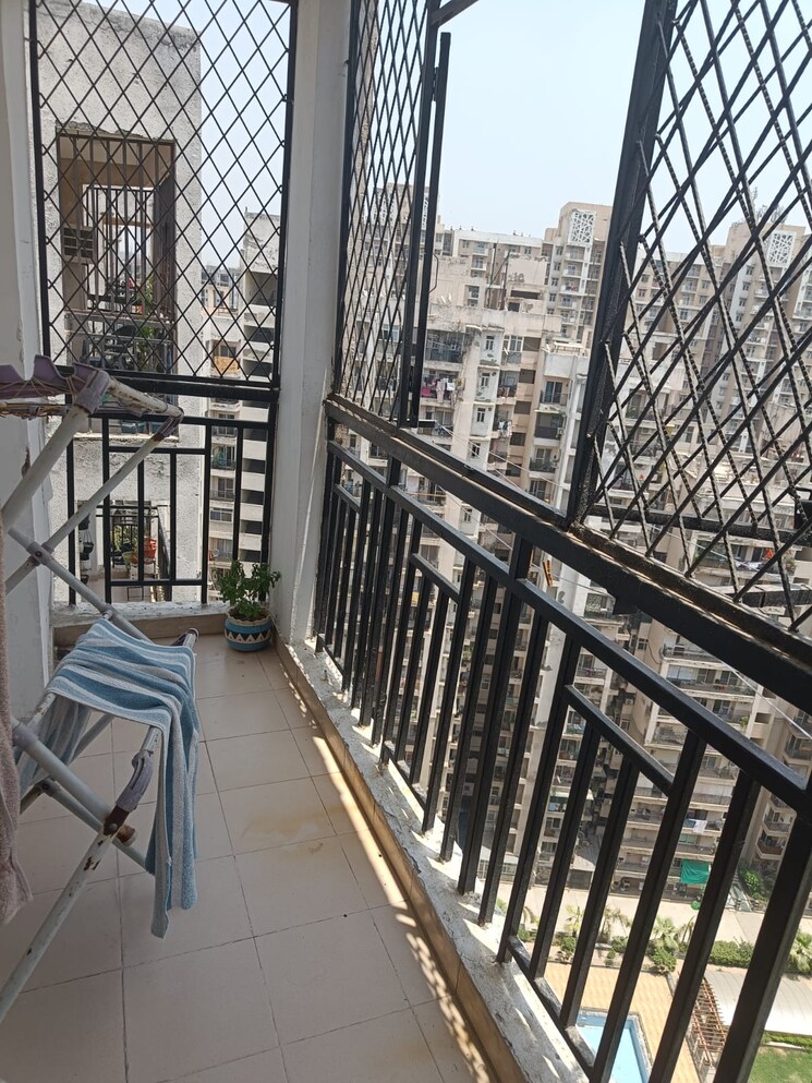 Balcony, galaxy-north-avenue-ll 2 Bedroom 1070 Sq.Ft. Apartment In Gaur City 2  Greater Noida 7901178