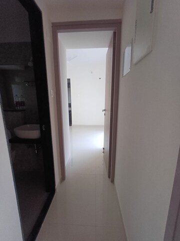2 BHK Apartment For Rent in Ashar Axis, Majiwada
