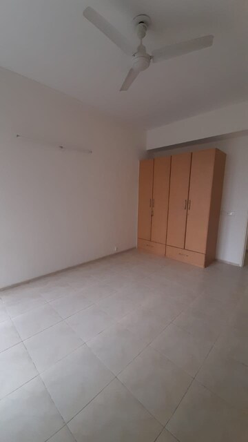 Room in 3 BHK Builder Floor at Vatika City, Sector 49 – for Rent