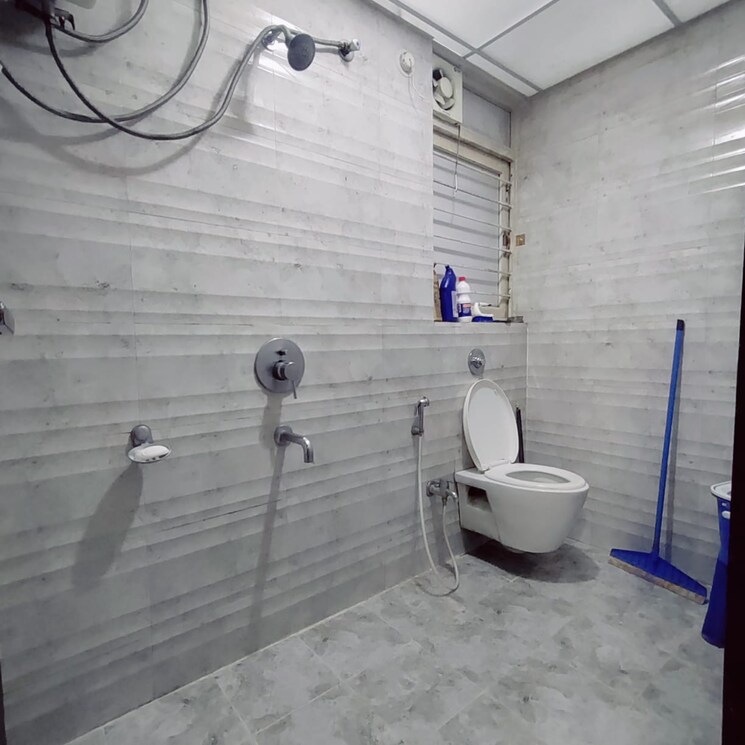 Bathroom, shriram-la-tierra 2 Bedroom 900 Sq.Ft. Apartment In Dhanori Pune 7901271