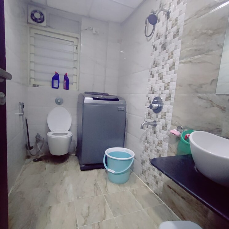 Bathroom, shriram-la-tierra 2 Bedroom 900 Sq.Ft. Apartment In Dhanori Pune 7901271