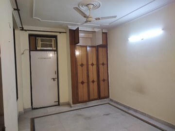 Room in 3 BHK Builder Floor at SS The Palladians, Sector 47 – for Rent