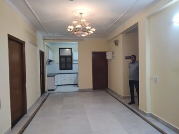 Room in 3 BHK Builder Floor at SS The Palladians, Sector 47 – for Rent