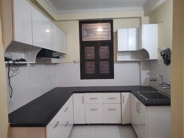 Kitchen in 3 BHK Builder Floor at SS The Palladians, Sector 47 – for Rent