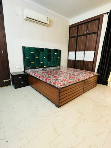 Bedroom in 1 RK Apartment at Kharar Road – for Rent