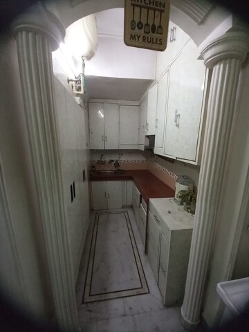 Master Bedroom in 1 BHK Builder Floor at Paschim Vihar – for Rent