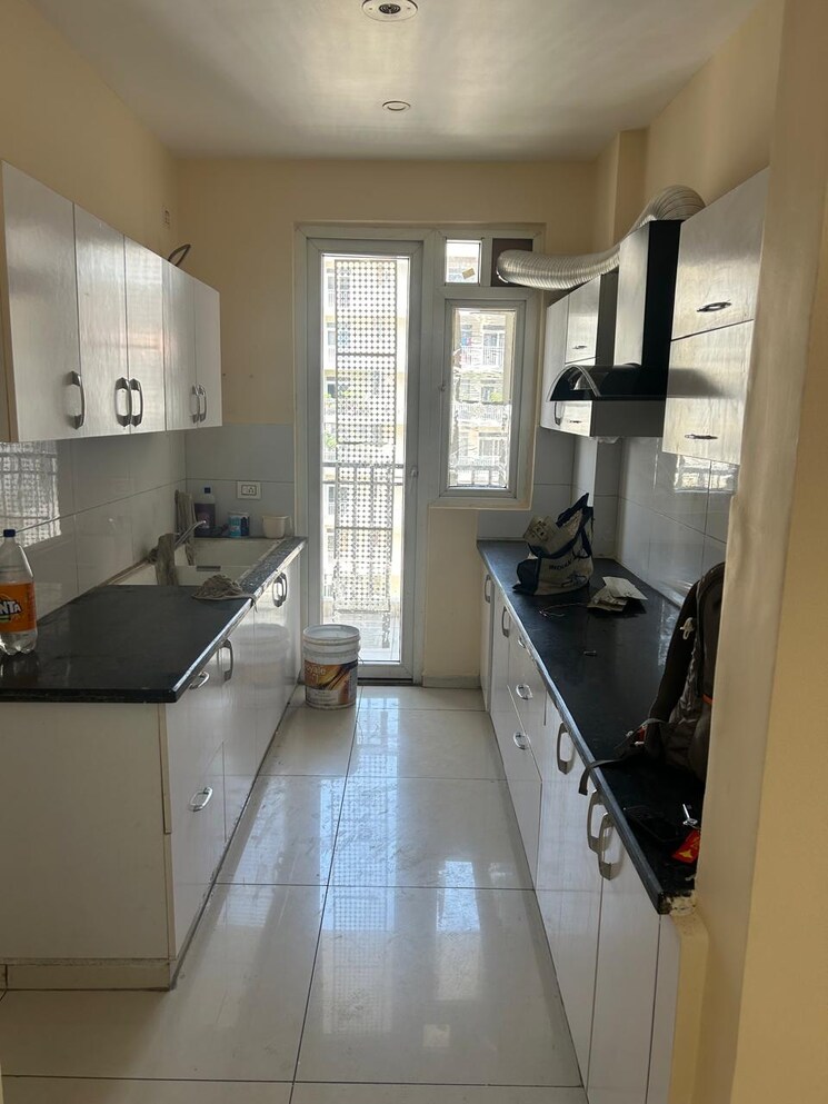 Kitchen, kharar road 2.5 Bedroom 1350 Sq.Ft. Apartment In Kharar Road Mohali 7901310