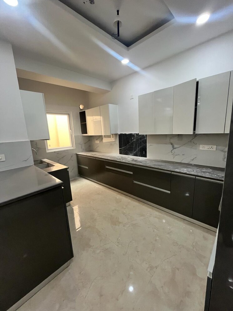 Kitchen, kharar road 2.5 Bedroom 1350 Sq.Ft. Apartment In Kharar Road Mohali 7901310