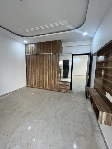 Room in 2.5 BHK Apartment at Kharar Road – for Sale