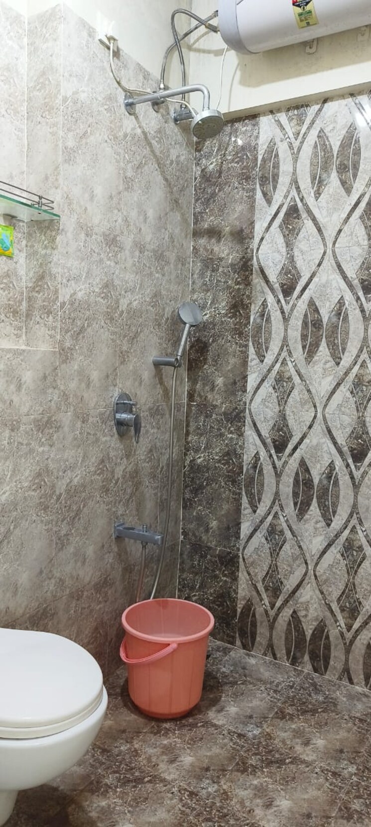 Bathroom, mayfair-hillcrest 2 Bedroom 700 Sq.Ft. Apartment In Powai Mumbai 7901345