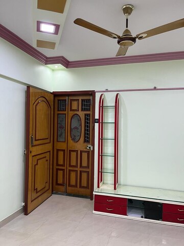 Room in 2 BHK Apartment at Ratna Deep CHS, Chembur – for Rent