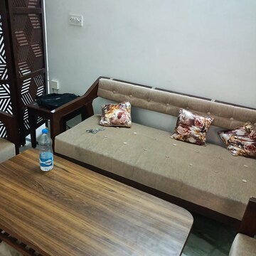 Furnished Amenities in 3 BHK Apartment at Vasant Kunj – for Sale