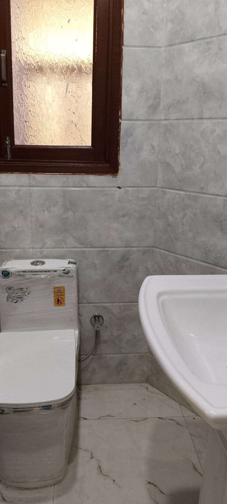 Bathroom, chattarpur 3 Bedroom 1300 Sq.Ft. Builder Floor In Chattarpur Delhi 7901428