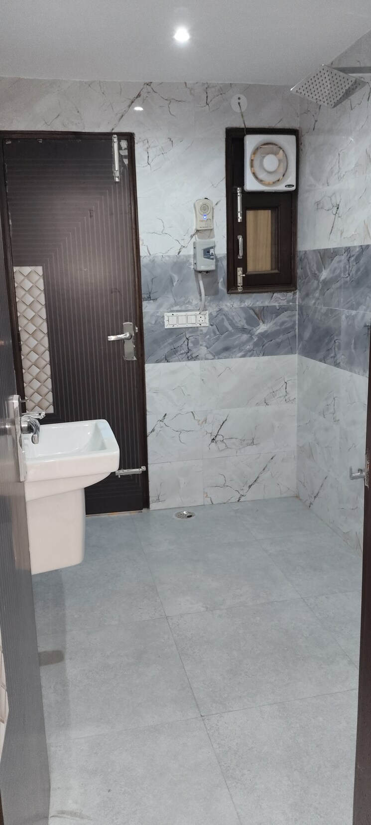 Bathroom, chattarpur 3 Bedroom 1350 Sq.Ft. Builder Floor In Chattarpur Delhi 7901443
