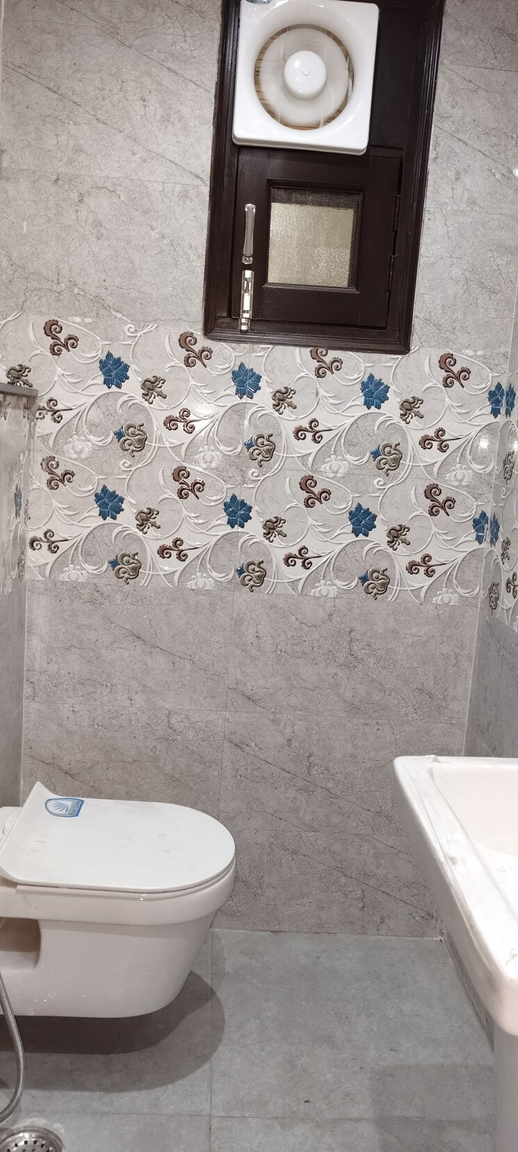 Bathroom, chattarpur 3 Bedroom 1350 Sq.Ft. Builder Floor In Chattarpur Delhi 7901443