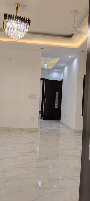 Room in 3 BHK Builder Floor at Chattarpur – for Sale