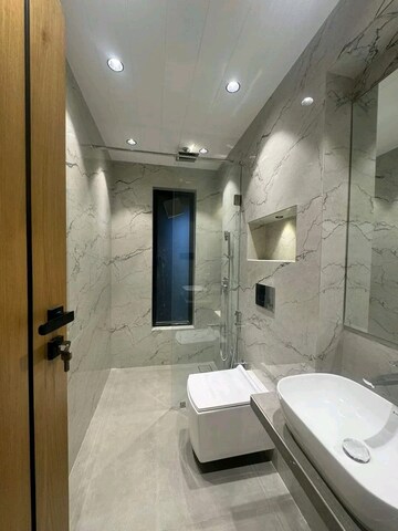 Bathroom in 3 BHK Apartment at The Park Residency Andheri, Andheri West – for Sale