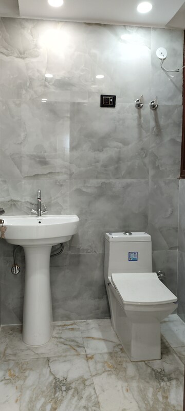 Bathroom in 3 BHK Builder Floor at Hargobind Enclave Chattarpur, Chattarpur – for Sale