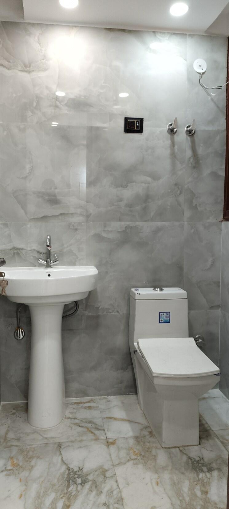 Bathroom, hargobind-enclave-chattarpur 3 Bedroom 1400 Sq.Ft. Builder Floor In Chattarpur Delhi 7901453