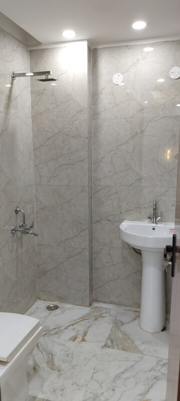 Bathroom in 3 BHK Builder Floor at Hargobind Enclave Chattarpur, Chattarpur – for Sale