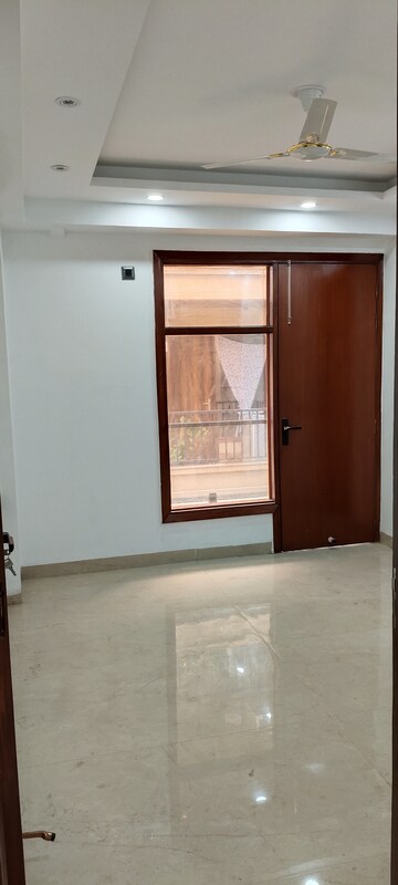 Room in 2 BHK Builder Floor at Chattarpur – for Sale
