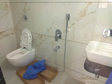 Bathroom in 3 BHK Builder Floor at Kamgar Putala Vasahat – for Rent