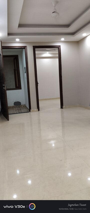 Room in 2 BHK Builder Floor at Chattarpur – for Sale