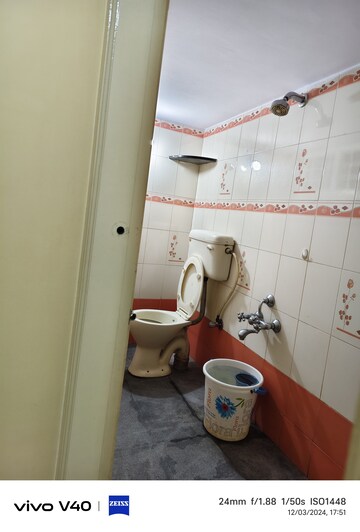 Bathroom in 1 BHK Builder Floor at Halasuru – for Rent