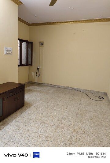 Room in 1 BHK Builder Floor at Halasuru – for Rent