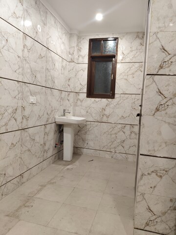 Master Bedroom in 3 BHK Builder Floor at Hargobind Enclave Chattarpur, Chattarpur – for Sale