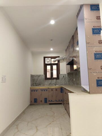 Kitchen in 3 BHK Builder Floor at Hargobind Enclave Chattarpur, Chattarpur – for Sale