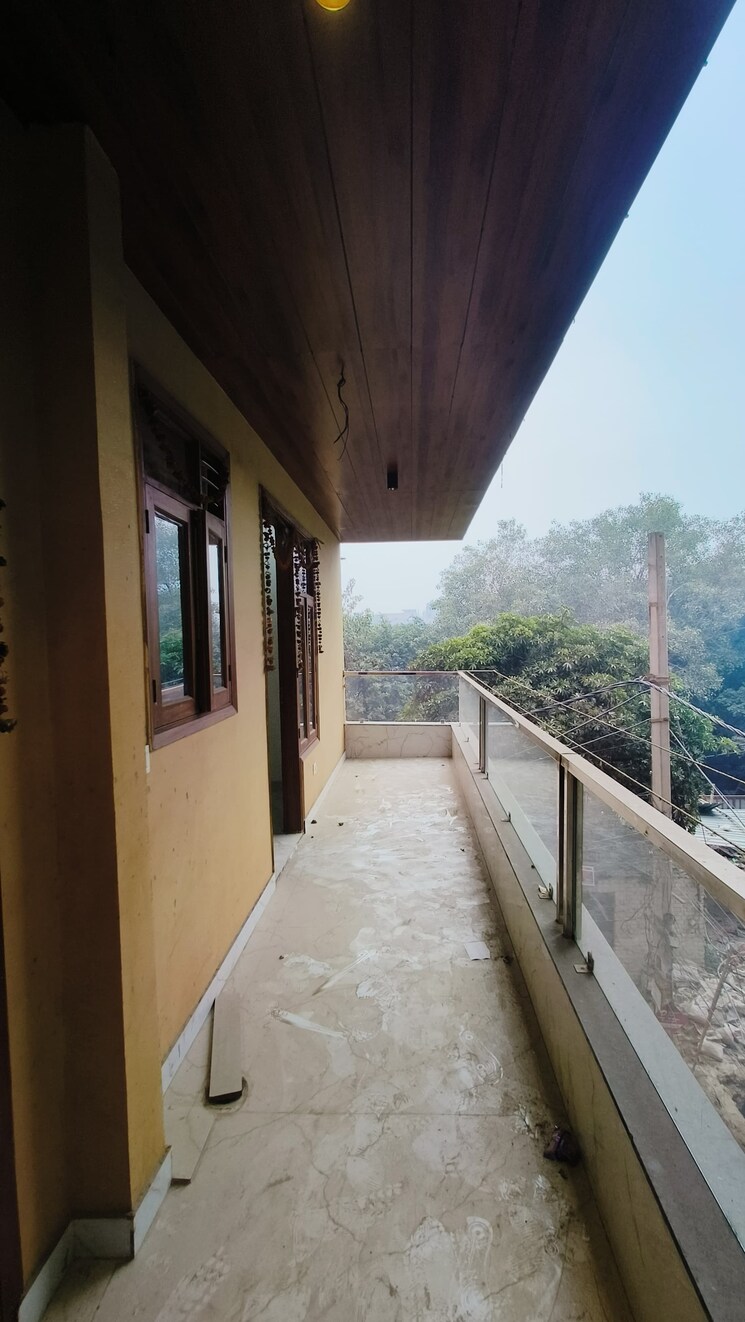 Balcony, hargobind-enclave-chattarpur 3 Bedroom 1400 Sq.Ft. Builder Floor In Chattarpur Delhi 7901486