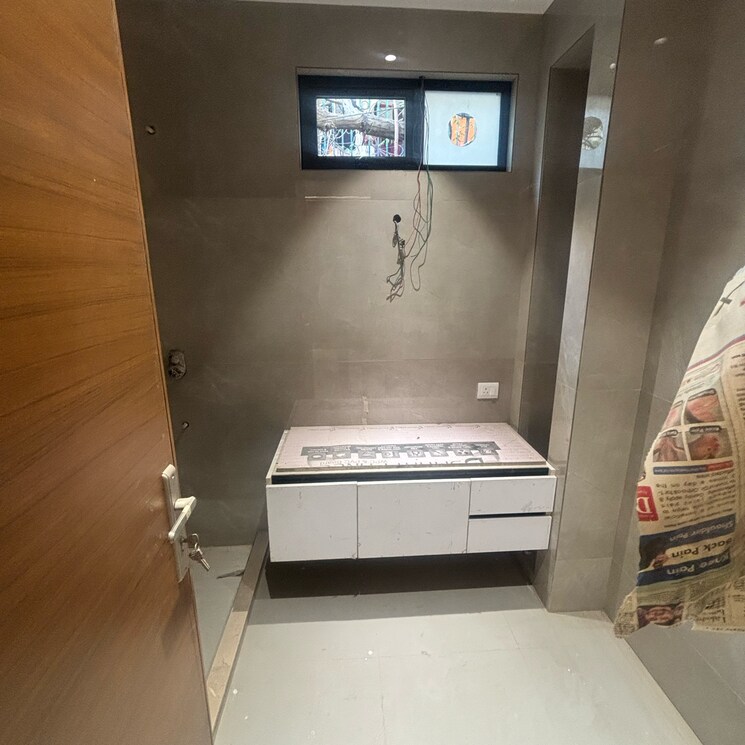 Bathroom, south extension ii 3 Bedroom 2079 Sq.Ft. Builder Floor In South Extension ii Delhi 7901489