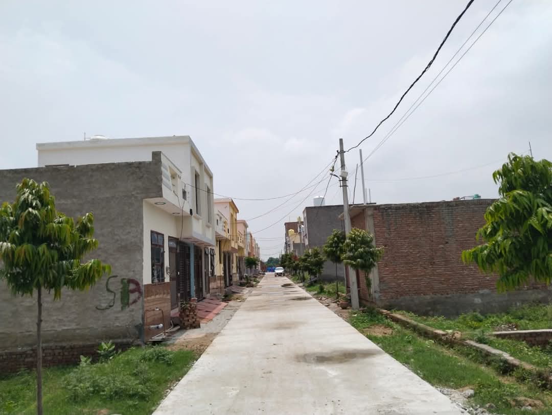 Plot For Sale in Sanjay Vihar