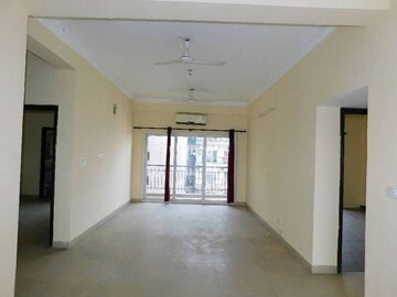 Room in 4 BHK Apartment at Sunworld Vanalika, Sector 107 – for Rent