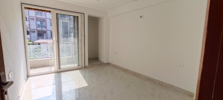 Room, noor nagar 4 Bedroom 1980 Sq.Ft. Apartment In Noor Nagar Delhi 7901515