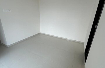 Room in 2 BHK Apartment at Ashar Axis, Majiwada – for Rent